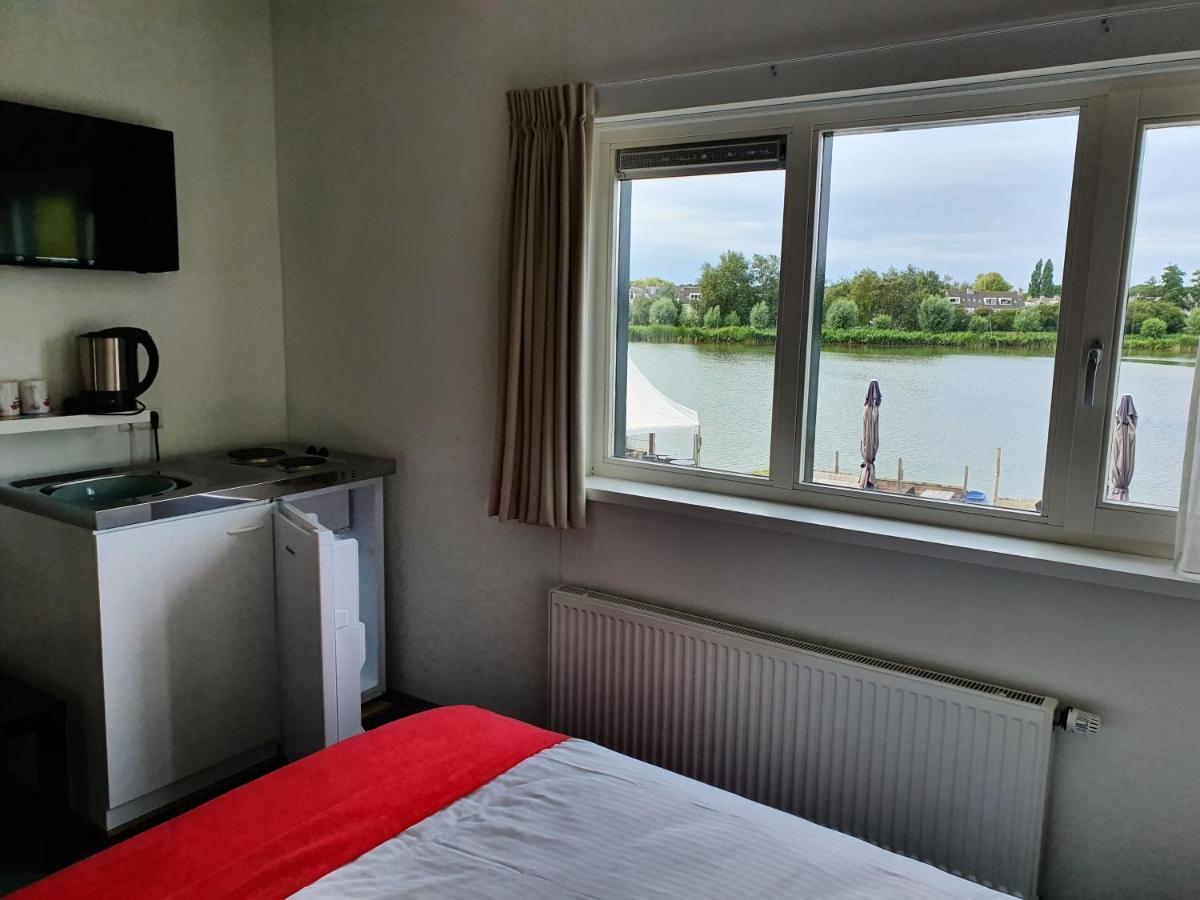 Hotel Restaurant Lakeside Uithoorn Esterno foto