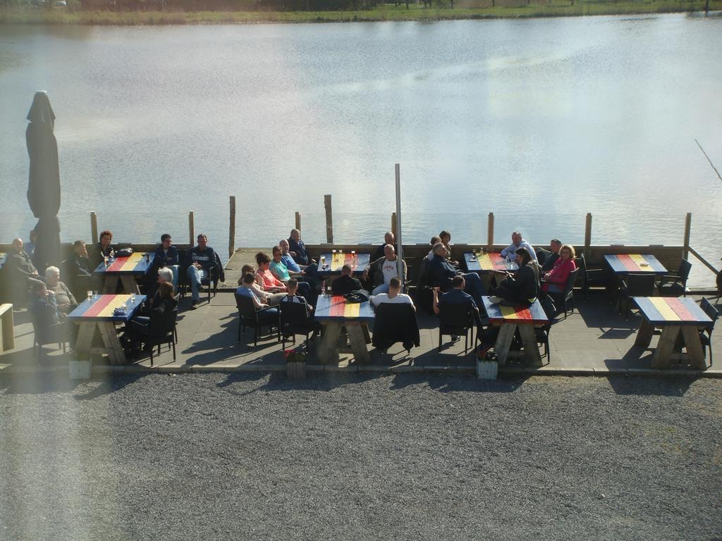 Hotel Restaurant Lakeside Uithoorn Esterno foto