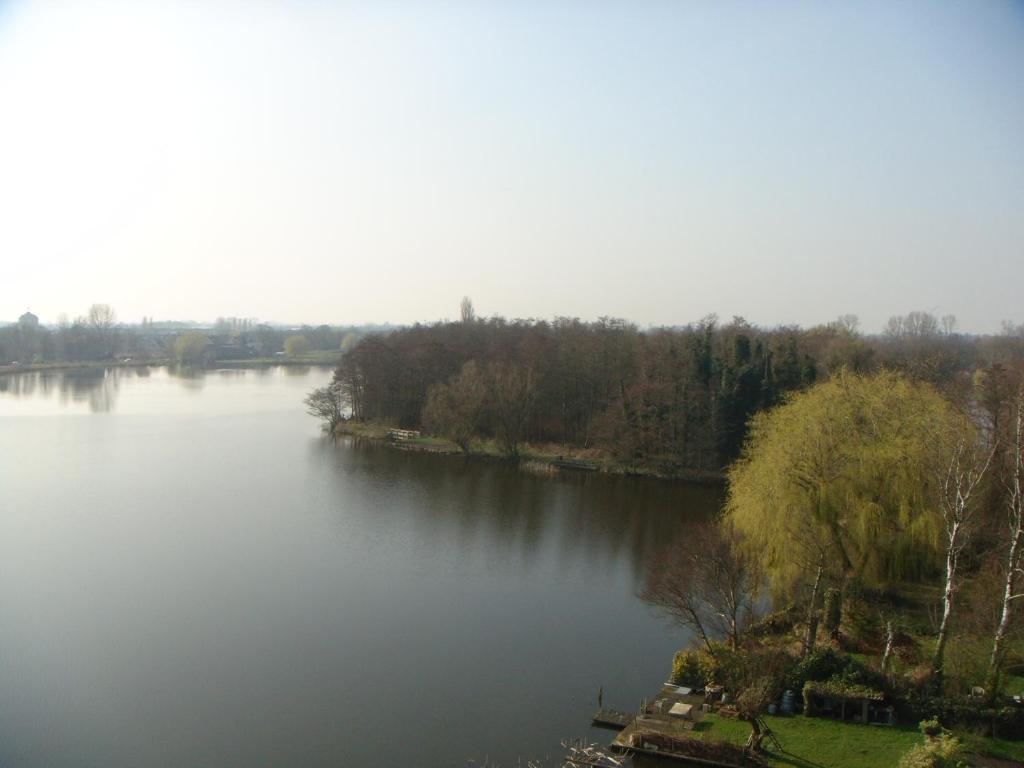 Hotel Restaurant Lakeside Uithoorn Esterno foto