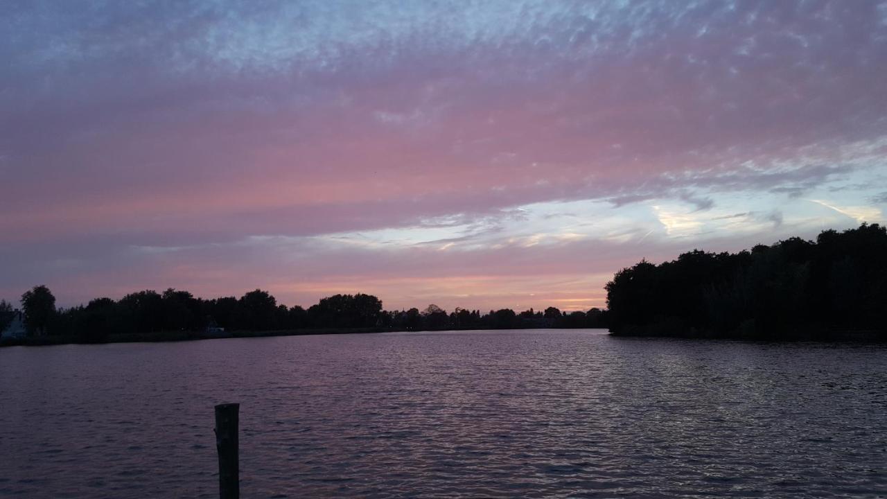 Hotel Restaurant Lakeside Uithoorn Esterno foto